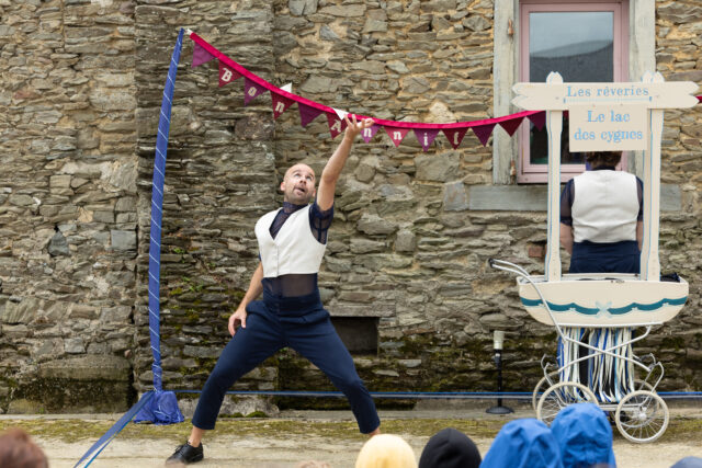 LE LAC DES CYGNES – LES ECHAPPES DU BAL – Noyal sur Vilaine