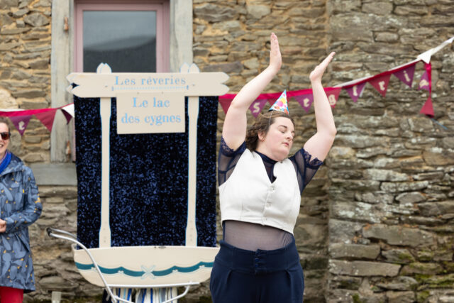 LE LAC DES CYGNES – LES ECHAPPES DU BAL – Noyal sur Vilaine