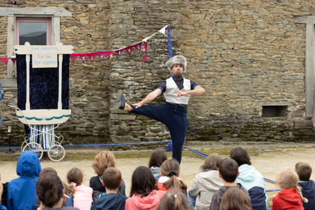 LE LAC DES CYGNES – LES ECHAPPES DU BAL – Noyal sur Vilaine