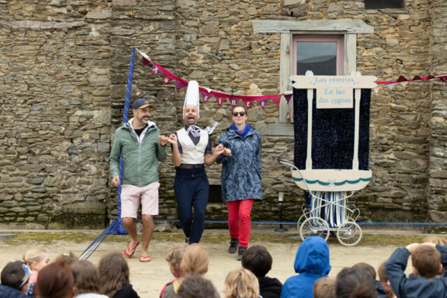 LE LAC DES CYGNES – LES ECHAPPES DU BAL – Noyal sur Vilaine